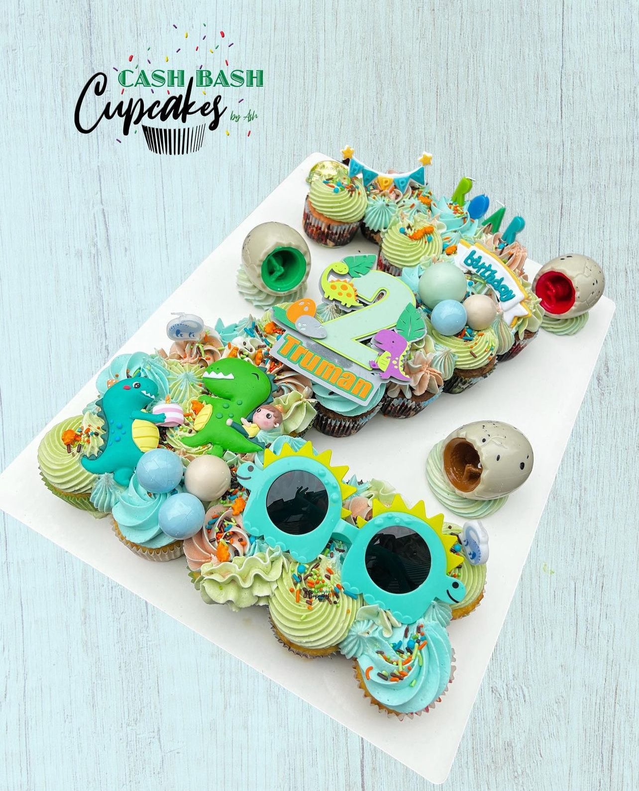 Signature Cupcake Cake | Cash Bash Cupcakes -The Ashley Experience